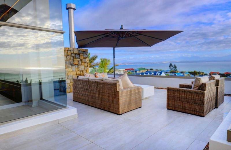 4 Bedroom Property for Sale in Mossel Bay Central Western Cape